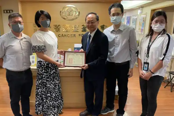 dc Masks Care for Vulnerable Cancer Patients
