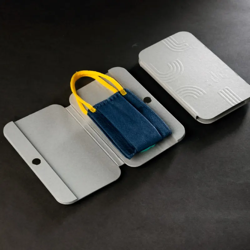 Fitted Flat Facemask Storage